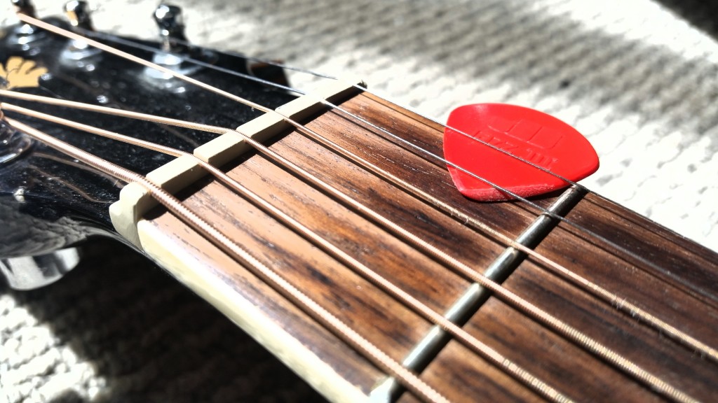 Hypermusic Studio - Choosing your first guitar: Acoustic Guitar